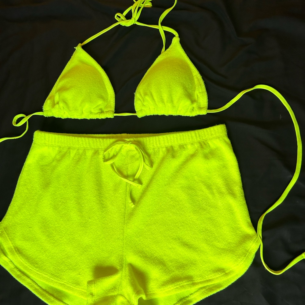 Y2K bikini shorts set in lime green! Bozollo brand.